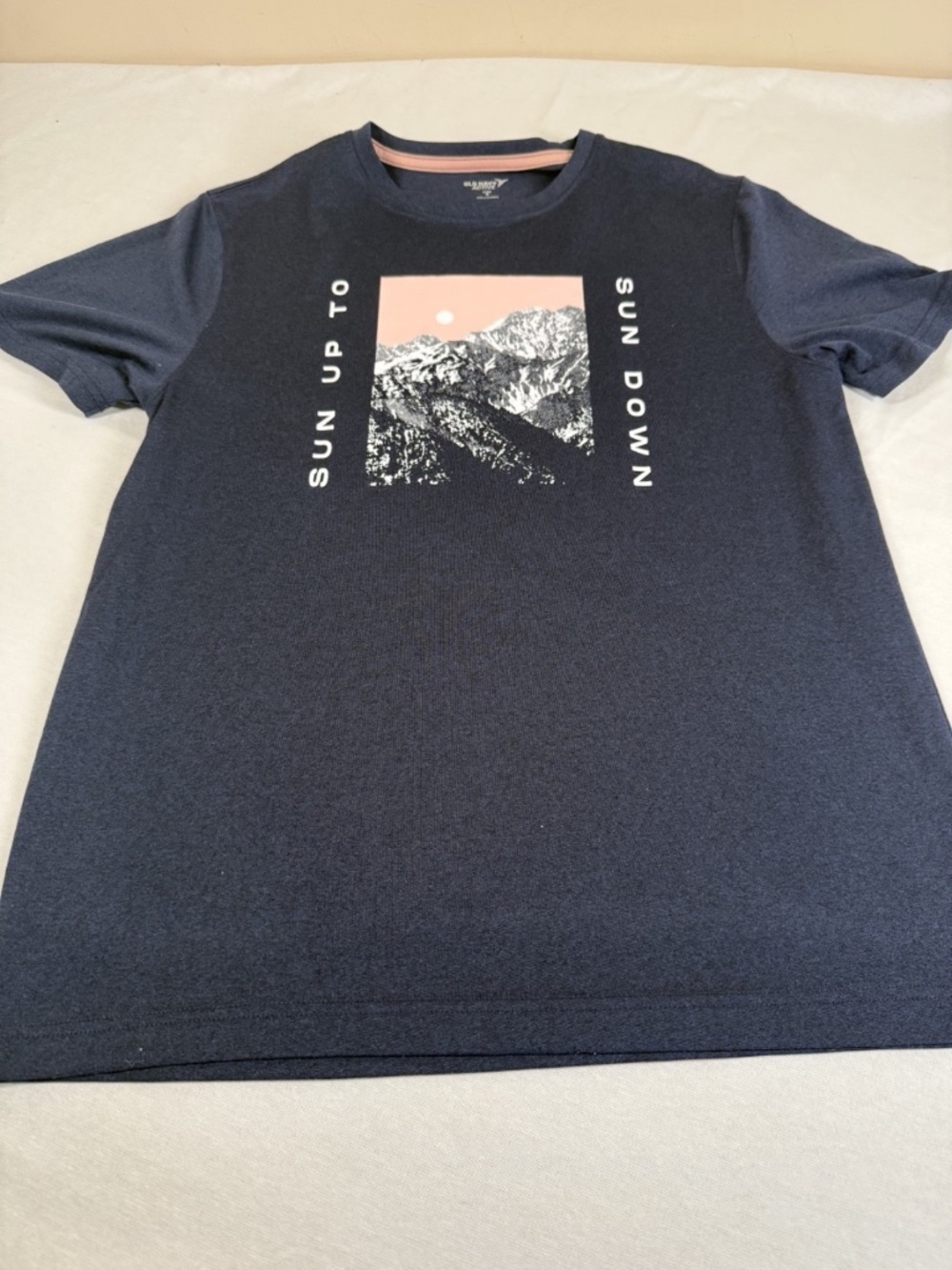Old Navy Active Women's Graphic Print Athletic Shirt Size Medium - Dark Blue